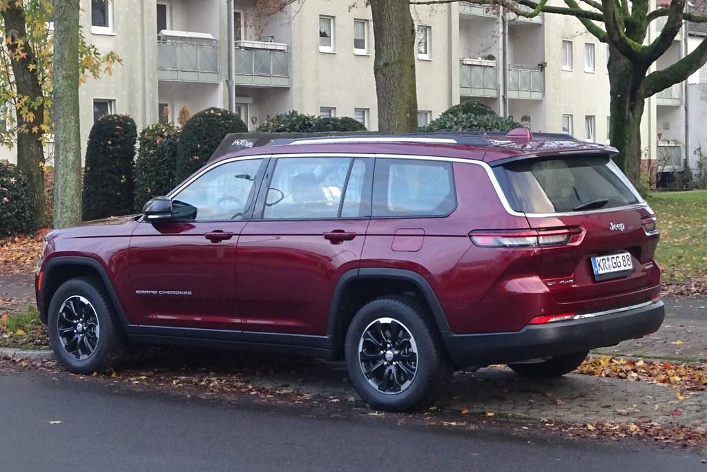 Recommendations for safe towing with the 2023 Jeep Grand Cherokee
