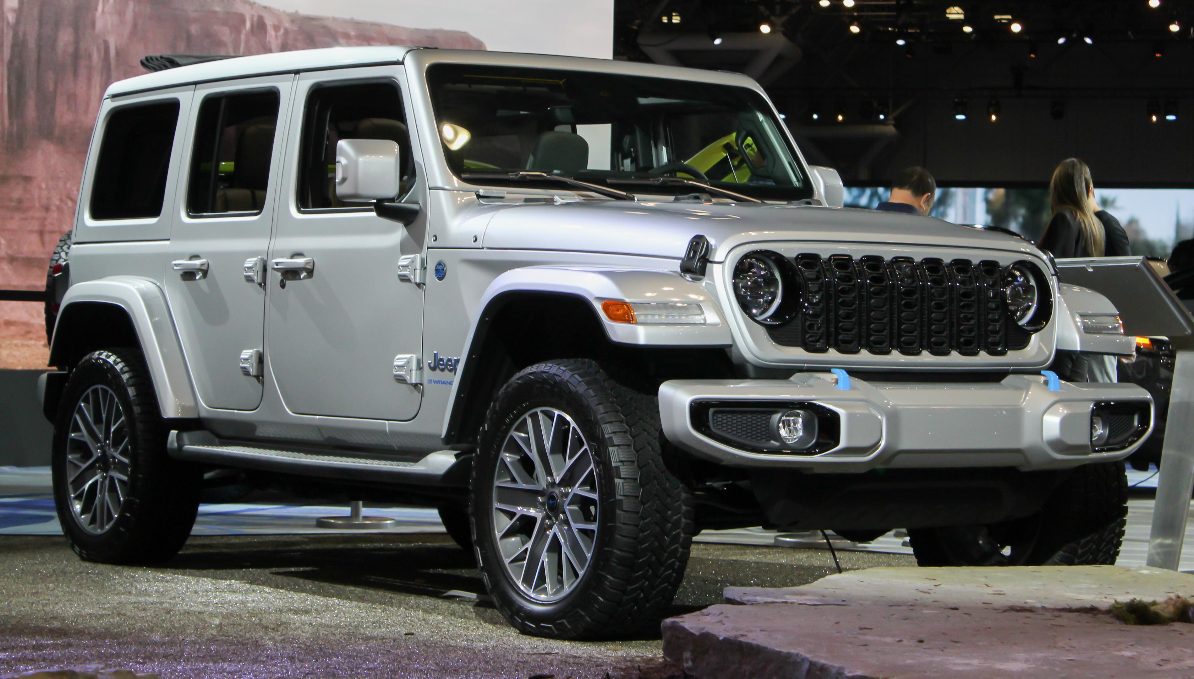 Types of material used for Jeep wraps