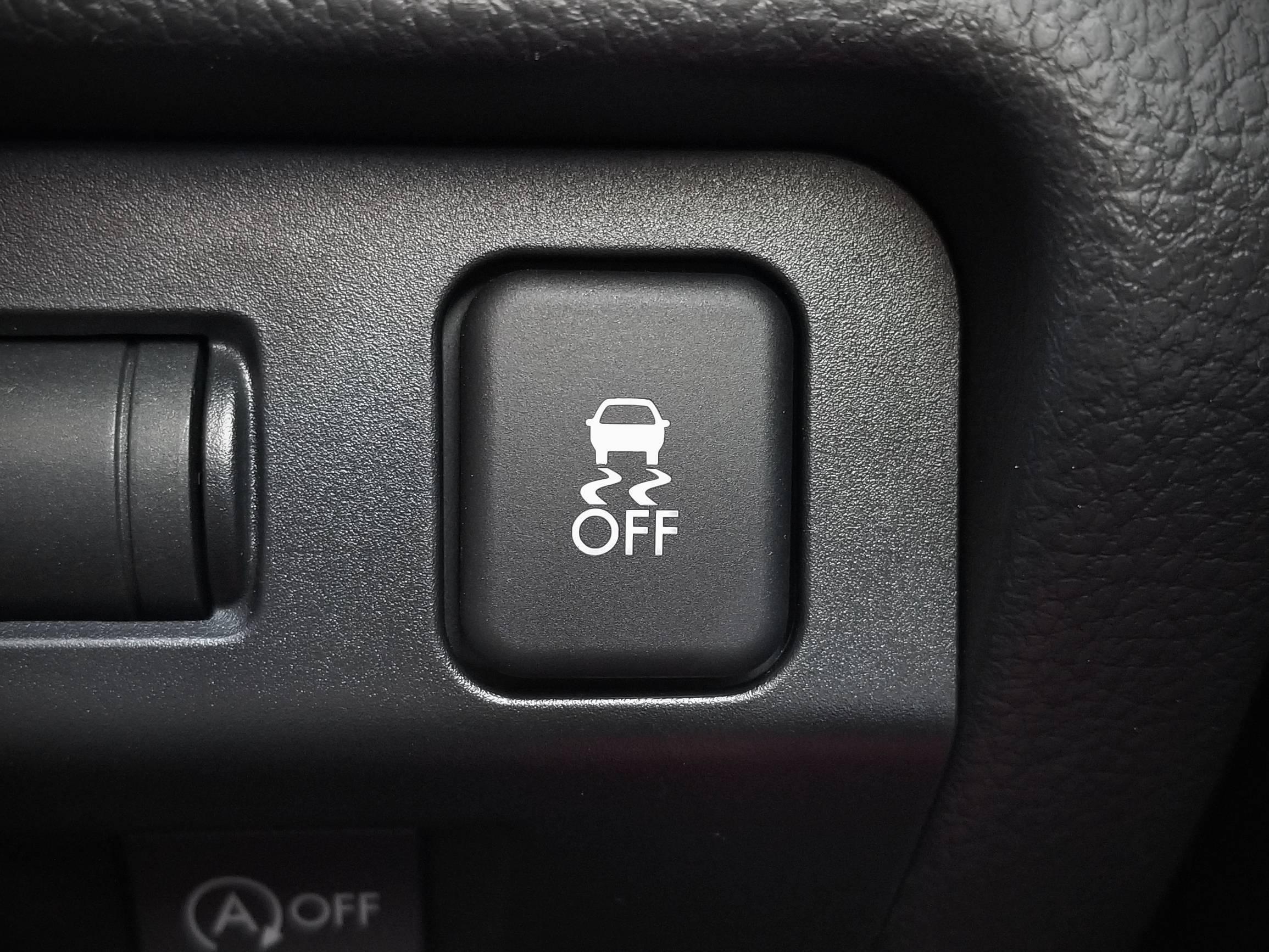 When to‍ Seek Professional Assistance for Traction Control Issues