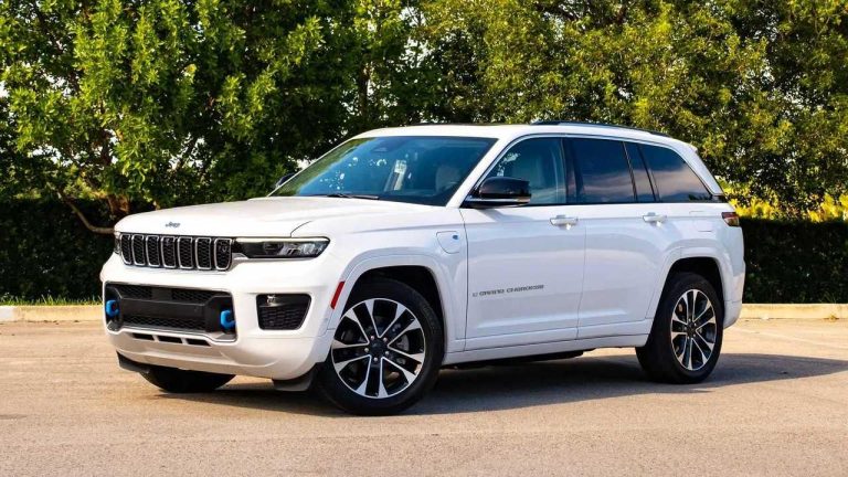 What Is The Highest Trim Level For Jeep Grand Cherokee