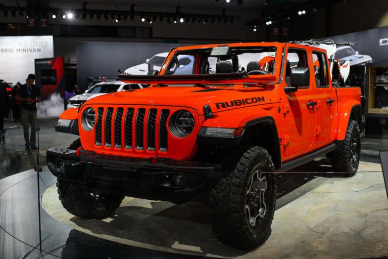 How Many Pounds Can A Jeep Gladiator Tow